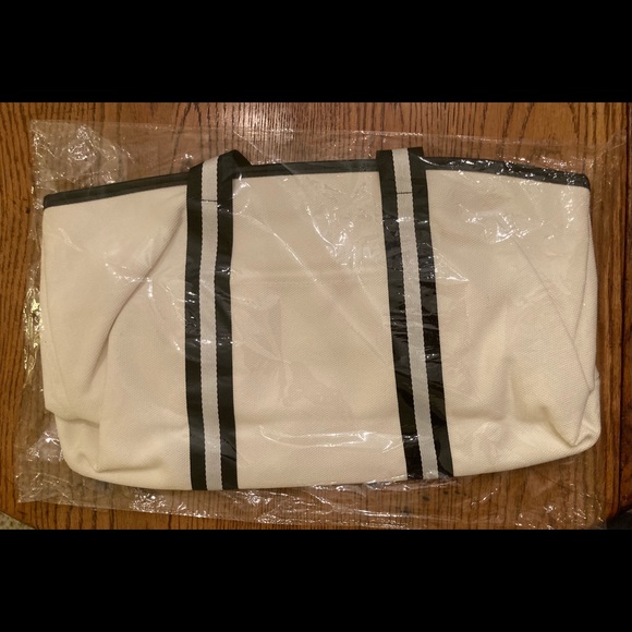 🛍 Cathy’s Concepts Nantucket Tote w/Black & White Strip Handles 🛍 - Picture 2 of 5